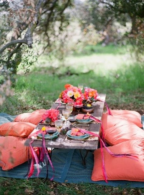 Delightful Outdoor Dining Area Design Idea Outdoor Set, Company Picnic, Party Deco, Perfect Picnic, Festa Party, Bohol, Table Set Up, Outdoor Picnic, Picnic Party