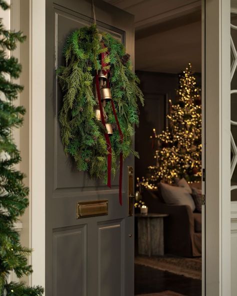 McGee & Co. (@mcgeeandco) • Instagram photos and videos Red And Emerald Green Christmas Tree, Christmas Ambience, Moody Christmas, Mcgee And Co, Christmas Front Doors, Christmas Door Wreaths, Mcgee & Co, Christmas Inspo, Studio Mcgee