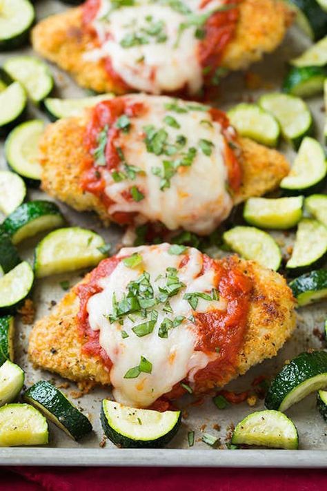 Easy Meals for a Crowd: 20 Dishes That Everyone Will Love One Pan Chicken Parmesan, Roasted Zucchini, Delicious Veggies, Sheet Pan Dinners Recipes, Low Carb Meal, One Pan Chicken, Pan Dinners, Chicken Parm, Pan Chicken