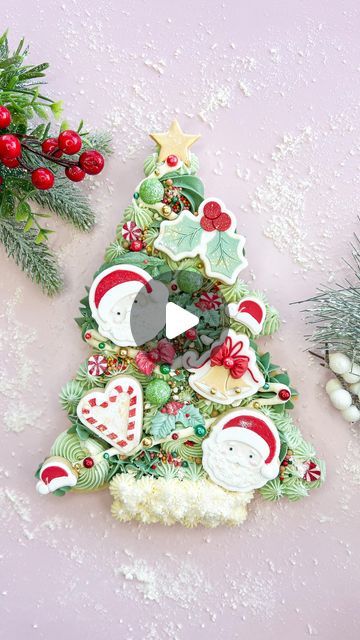 Big Christmas Cookies, Christmas Cookie Cake, Christmas Sugar Cookies Decorated, Christmas Cookie Ideas, Tree Template, Christmas Tree Template, Cookie Tutorials, Fondant Cookies, Silicone Moulds