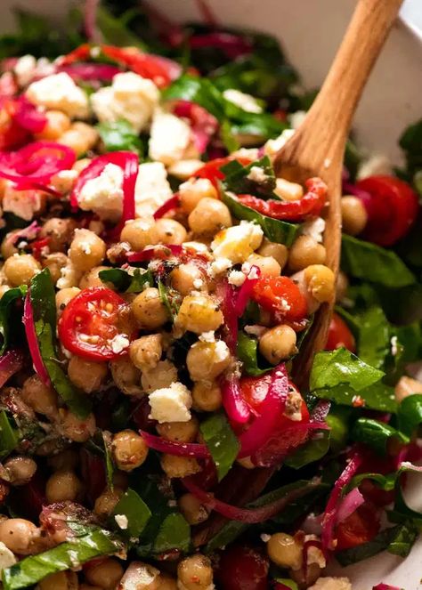 Close up of Greek marinated Chickpea salad Easy Baked Chicken Breast, Chickpea Salad Recipe, Greek Chickpea Salad, Greek Chickpeas, Epicure Recipes, Chickpea Salad Recipes, Dry Chickpeas, Recipetin Eats, Recipe Tin