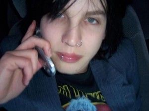 Max Green Escape The Fate, Max Green, Emo Boyfriend, Pick Up The Phone, Maxi Pad, Emo Scene Hair, Emo Men, Escape The Fate, Ronnie Radke