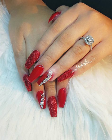 Not polish❤red rockstar💅💋 Red And Silver Nails, Prom Nail Designs, Prom Nails Red, Prom Nails Silver, Red Nails Glitter, Red Acrylic Nails, Purple Nail, Red Nail Designs, Blue Nail