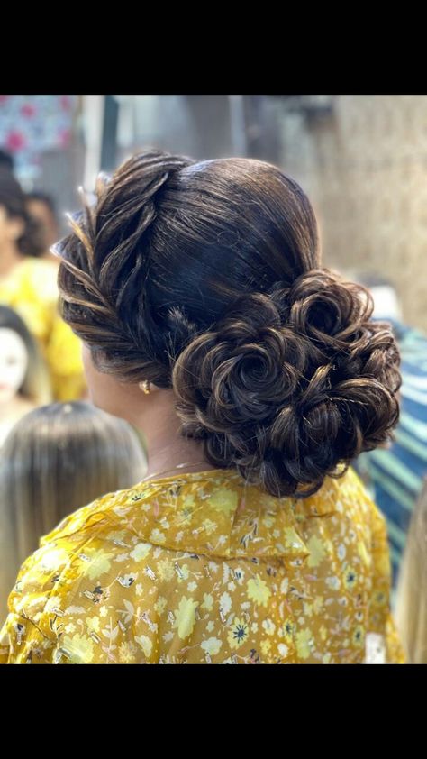 Front Juda Hairstyle, Simple Juda Hairstyle, Hairstyle Juda, Hairstyle With Flowers, Juda Hairstyles, Hairstyle For Bride, Hairstyle For Party, Juda Hairstyle, Hairstyles Juda