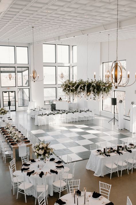 Checkered Floor Wedding Ceremony, Black And White Rooftop Wedding, Wedding Venue Black And White, Wedding Venues Black Tie, Wedding Florals Black And White, Spring Wedding Black And White, White And Black Dance Floor, Table Floor Plan Wedding, Black And White Minimalist Wedding Decor