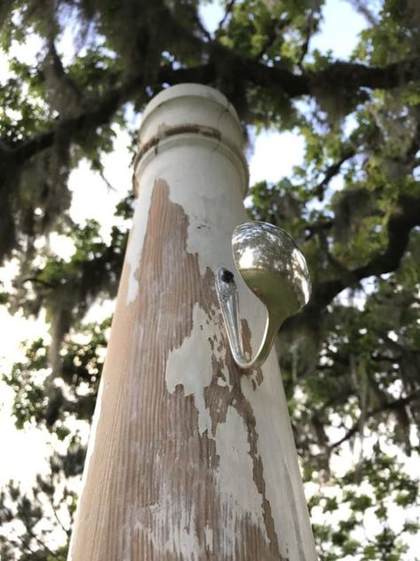 Repurposing an Antique Column - This one has antique silver spoons as hooks - so cute! Old Pillars Repurposed, Old Porch Columns Repurposed, Repurposed Porch Columns, Antique Porch Posts Repurposed, Repurpose Porch Posts, Ideas For Old Porch Posts, Repurposed Porch Posts, Old Porch Posts Repurposed, Old Columns Repurposed