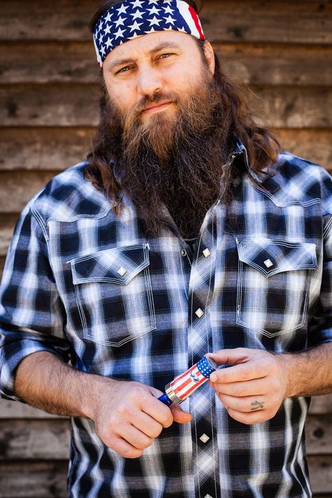 Reality television star and CEO of Duck Commander Willie Robertson will discuss his experience running a multimillion dollar sporting empire at 1 p.m. Saturday, Oct. 26, at the Oklahoma City Civic Center Music Hall. Willie Robertson, Robertson Family, University Events, Duck Commander, Country Music Videos, Funny Shows, Duck Dynasty, Civic Center, Wife And Kids