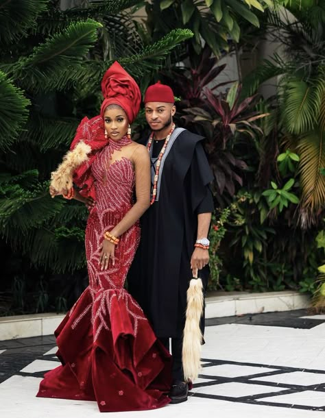 Nigerian Attire, Nigerian Traditional Dresses, Asoebi Style, African Aesthetic, Nigeria Wedding, Yoruba Bride, Couples African Outfits, Igbo Bride, Anniversary Outfit