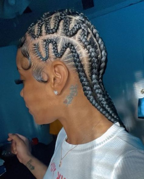 ATLANTA BRAIDER STITCH BRAIDS on Instagram: "#clientcam📸😍 She is definitely rocking these snake braids 😍😍😍 I’m going to start posting more of these so ladies please send me your selfies 🤗 #atlantabraider #stitchbraidsatl #howtostitchbraid #explore #blackgirlmagic #edgetutorial" Snake Stitch Braids, Medusa Stitch Braids, Snake Braids Black Women, Snake Braids Black Hair, Snake Cornrows, Braided Hairstyles Going Back, Snake Braid Hairstyles, Snake Hairstyle, Snake Braids