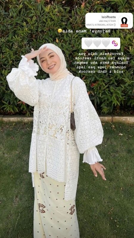 baju lebaran lesti 2023 Lebaran Outfit, Kondangan Outfit, Model Dress Kebaya, Eid Outfit Ideas, Gaun Dress, Kebaya Modern Dress, Muslim Outfits Casual, Batik Fashion, Ootd Dress