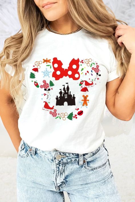 Disney Christmas T-shirt! Are you spending the holidays at Disney and need a unique Disney shirt or matching family shirts? This classic, but beautiful shirt will have you standing out from the crowd. Design is made with heat transfer vinyl and is machine washable. Unique Disney Shirts, Easter Gnomes, Disney Christmas Shirts, Cute Gnomes, Easter Tees, Easter Bunny Shirts, Bunny Shirt, Easter Shirt, Disney Christmas