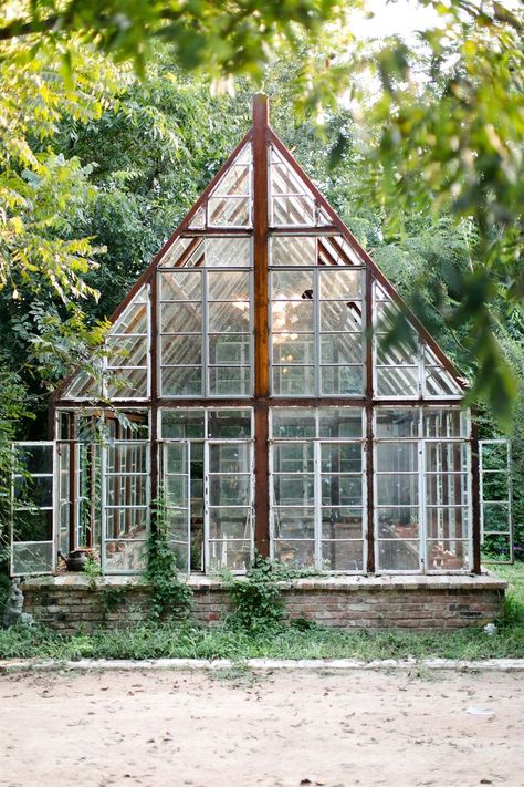 Hoop Greenhouse, Glass Green House, Glass Houses, House Vibes, Green Houses, Greenhouse Ideas, Backyard Greenhouse, Garden Wedding Inspiration, Garden Greenhouse