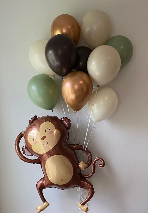 Monkey Balloon Bouquet, Animal Balloon Centerpieces, Jungle Balloon Bouquet, Safari Balloon Bouquet, Safari Balloon Centerpieces, Safari Balloon Decorations, Animal Balloon Bouquet, Monkey Baby Shower Ideas, Safari Baby Shower Centerpieces