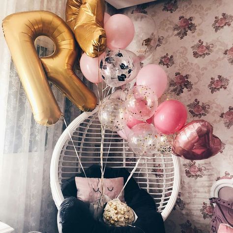 19th Birthday Balloons, Lovers Video, Number Balloons Birthday, Birthday Balloons Pictures, Cute Owls Wallpaper, Stylish Alphabets, Happy Birthday Celebration, Happy Birthday Candles, Birthday Postcards