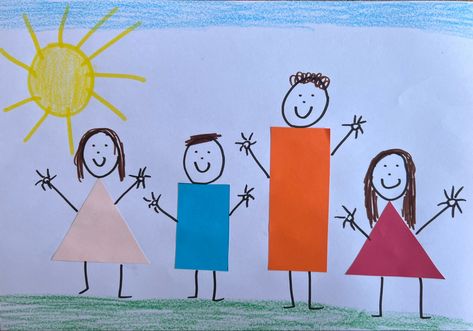 Family Drawing Preschool, Family Projects For Preschool Crafts, Family Preschool Crafts Art Projects, Family Projects For Kindergarten, My Family Crafts Preschool Activities, Family Art Preschool For Kids, Friend And Family Preschool Theme, Family Portraits Preschool, Family Art Kindergarten