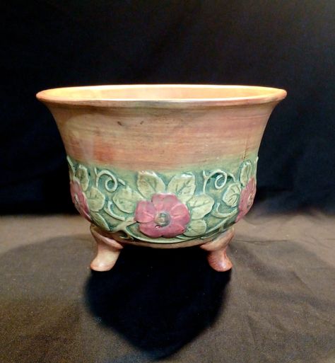 Excited to share the latest addition to my #etsy shop: WELLER FLEMISH 3 Footed Bowl / Planter - Antique Weller Circa 1905 - 1928 - RARE!!!! https://etsy.me/3T8vV13 #wellerflemish #antiquewellerbowl #wellerflemishbowl #weller19051928 #pottery #ruthsvintageshop $145 Bowl Planter, Weller Pottery, Florida Oranges, Music Box Vintage, Cowboy Horse, Footed Bowl, Horse Figurine, Waterford Crystal, Vintage Music