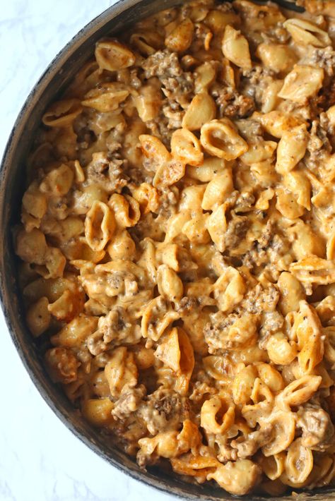 Ground Turkey Hamburger Helper, Turkey Hamburger Helper, Hamburger Helper Recipe, Hamburger Helper Recipes, Homemade Hamburger, Homemade Hamburgers, Hamburger Helper, Cheesy Sauce, No Sugar Foods