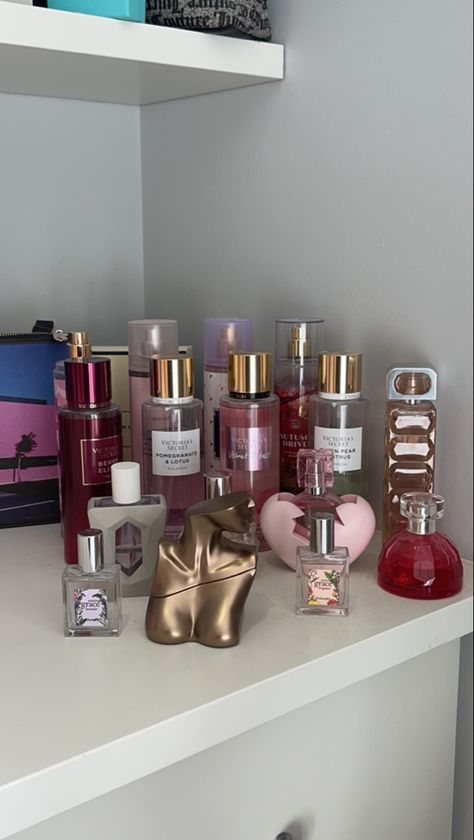 Victoria secret ariana granda perfume collection best perfume Victoria Secret Perfume Aesthetic, Vs Perfume Aesthetic, Best Smelling Perfume Victoria Secret, Large Perfume Collection Organization, Victoria Secret Aesthetic Perfume, Victoria Secret Perfume Collection, Ariana Grande Perfume Collection Shelf, Victorias Secret Perfume Set, Scent Combinations