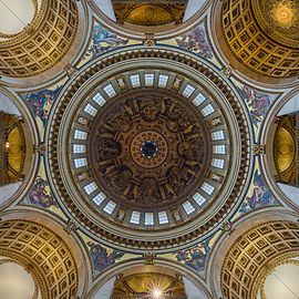 Cathedral Interior, St Pauls Cathedral London, Rotational Symmetry, Great Fire Of London, St Paul's Cathedral, San Paolo, The Great Fire, Cathedral Architecture, St James' Park