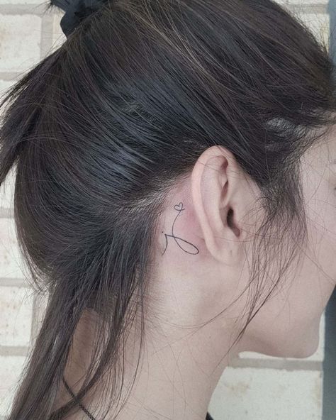 Initals Tattoo Behind Ear, Mini Tats Behind Ear, J Behind Ear Tattoo, Hidden J Tattoo, J Tattoo Behind Ear, Initial Tattoo Behind Ear, Behind The Ear Tattoos, Behind The Ear Tattoo Ideas, Vintage Tattoo Art