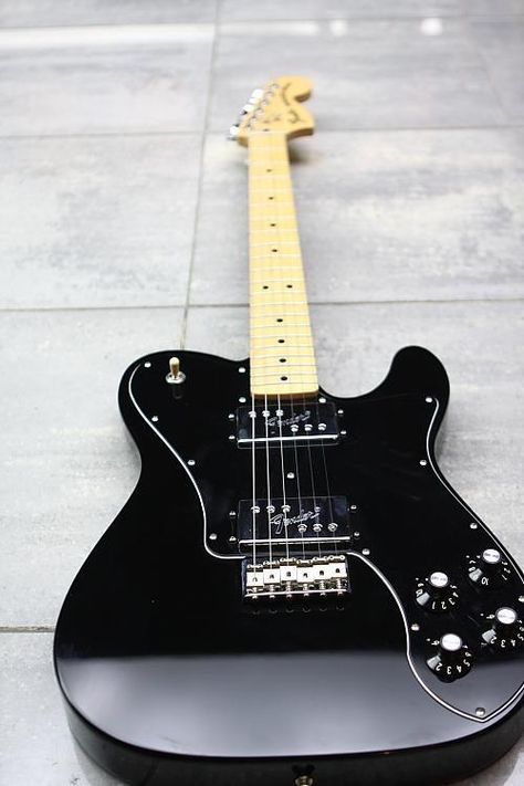 Fender Telecaster Black, Guitar Hacks, Fender Telecaster Deluxe, Telecaster Deluxe, Black Electric Guitar, Electric Guitar Design, Guitar Obsession, Bluegrass Music, Guitar Tutorial