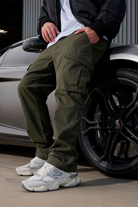 New Balance Cargo Pants, New Balance With Cargo Pants, Cargo Fashion Men, Tall Male Outfits, Fatigue Pants Men, Casual Mens Streetwear, Green Cargo Pants Outfit Men Streetwear, Outdoor Outfits Men, Men’s Cargo Pants Styles#OutfitHombreCasual #ModaHombre #CasualMenStyle #EstiloCasual #OutfitHombre #RopaCasualHombre #MenCasualOutfits Casual Street Outfits Men, New Balance With Cargo Pants, Mens Fashion Streetwear Fall, Clothing Style For Men, Fatigue Pants Men, Nice Fits For Men, Skater Guy Style, Men Asthetic Poses, Mens Adventure Style