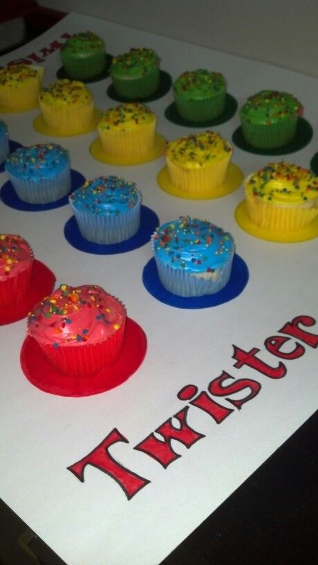 Game Night Twister Cupcakes Game Night Cupcake Ideas, Board Game Themes Party, 90s Theme Game Night, Adult Game Night Theme Party, Family Game Night Decor, Game Night Theme Birthday Party, Board Game Theme Party Food, Games Night Decorations, Game Night Cupcakes