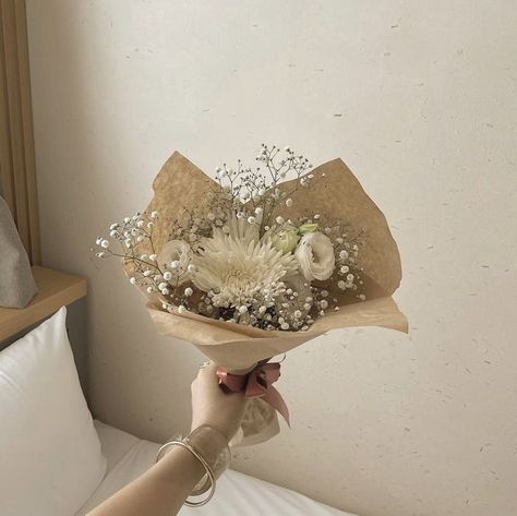 Korean Minimalist Aesthetic, Facebook Layout, Coffee Shop Aesthetic, Cream Aesthetic, Iphone Wallpaper App, Cream Flowers, Vintage Theme, Room Makeover Inspiration, Beige Aesthetic