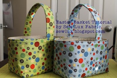 Basket tutorial  Looks fabulously easy!  Definitely trying this during spring break for quick gifts! Quilted Easter Baskets, Easter Basket Pattern, Fabric Basket Tutorial, Basket Tutorial, Trendy Sewing Projects, Easter Fabric, Easter Basket Diy, Fabric Boxes, Diy Basket