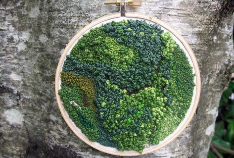 Moss Embroidery, Tree Textures, Creative Embroidery, Crewel Embroidery, Embroidery Hoop Art, Stitching Art, Natural Forms, Embroidery Inspiration, Ribbon Embroidery