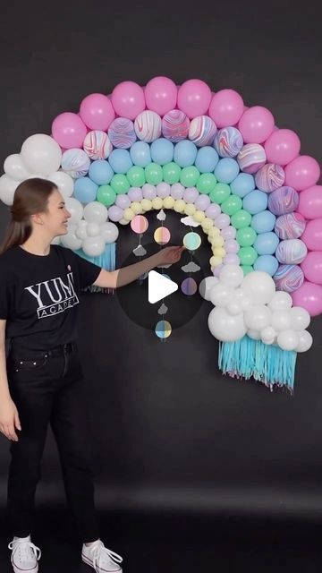 Balloons and party ideas on Instagram: "Love this tutorial how to make a rainbow 🌈 with balloons we been waiting for this one 👏🥰 have you ever made a balloon rainbow? Tutorial thanks to @yumi.academy ⬅️" Balloon Rainbow Arch Diy, Rainbow Balloon Arch Tutorial, Rainbow Balloon Decor, Rainbow Balloon Decorations, Balloons Rainbow, Balloon Rainbow, Rainbow Balloon Arch, Balloon Arch Diy, Make A Rainbow