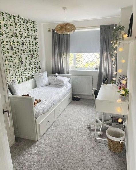 Small Teenage Room Ideas, Teen Small Bedroom Ideas, Room Inspiration Teenage, Teen Room Decor Small Rooms, Small Teen Bedroom Ideas, Cozy Bedroom Ideas Small Room, Really Small Room Ideas, Bedroom Ideas For Small Rooms For Teens, Really Small Bedroom Ideas