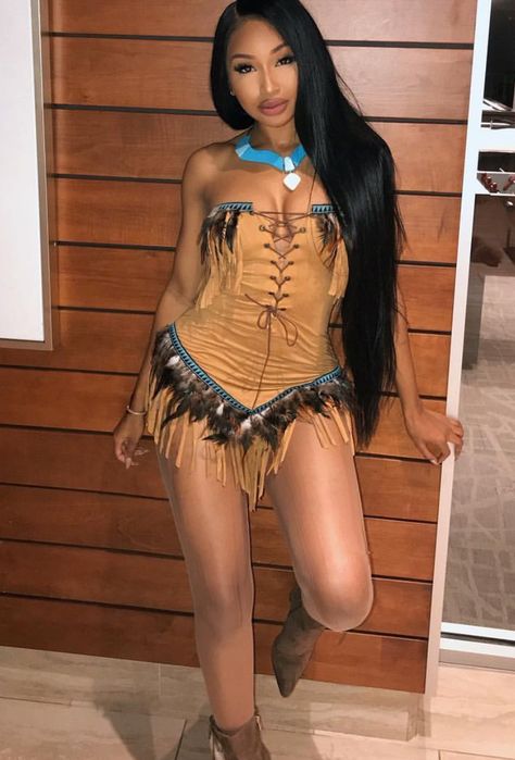 Perfection Pocohantas Costume, Pocahontas Halloween Costume, Pocahontas Halloween, Indian Halloween Costumes, Pocahontas Outfit, Disney Princess Halloween Costumes, Pocahontas Disney, Karin Jinsui, Indiana Girl