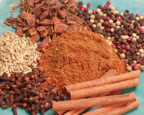 Five Spice Powder Recipe, Homemade Spice Mix, Five Spice Powder, Powder Recipe, Homemade Spices, Local Market, Fennel Seeds, Spice Mixes, Vegan Paleo