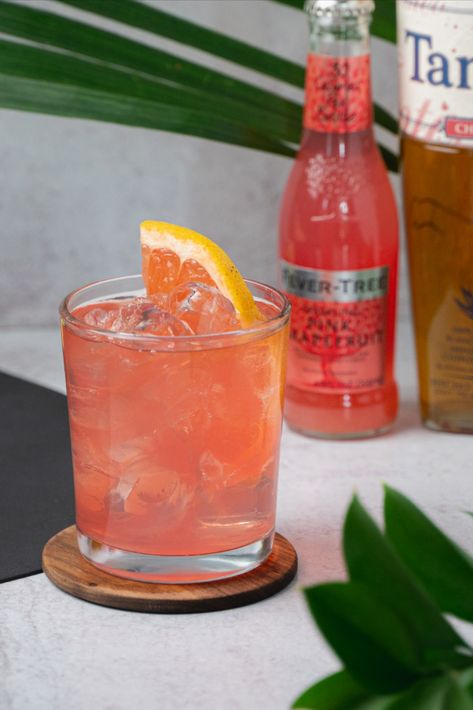 Short on time? Tanteo Chipotle and @fevertreemixers grapefruit is all you need to start your spicy cocktail. Spicy Drinks, Spicy Cocktail, Chipotle Pepper, Hot Sauce Bottles, On Time, Tequila, Grapefruit, Alcoholic Drinks, Condiments