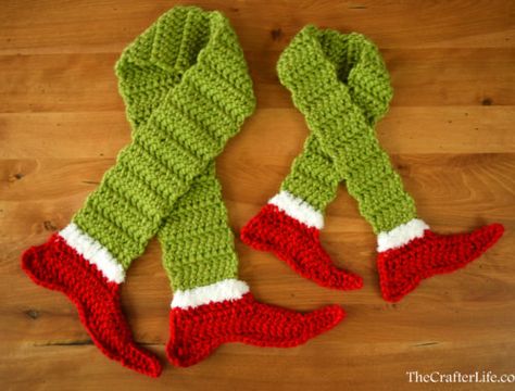 Christmas Scarf Crochet, Elf Scarf, Snowman Scarf, Crocheted Christmas, Christmas Scarf, Double Crochet Stitch, Scarf Crochet Pattern, Basic Crochet Stitches, Jingle Bell