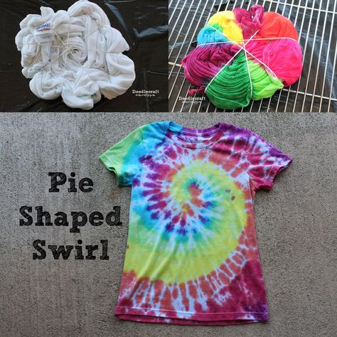 Tulip Tie Dye, Diy Tie Dye Designs, Tie Dye Patterns Diy, Crafts Clothes, Tye And Dye, Diy Tie Dye Shirts, Tie Dye Party, Tie Dye Kit, Tie Dye Crafts