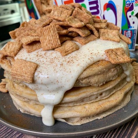 Cinnamon Toast Crunch Cereal, Cinnamon Roll Pancakes, White Chocolate Chip, Crunch Cereal, Cinnamon Toast Crunch, Cinnamon Toast, Cookie Icing, Breakfast Snacks, Cute Desserts