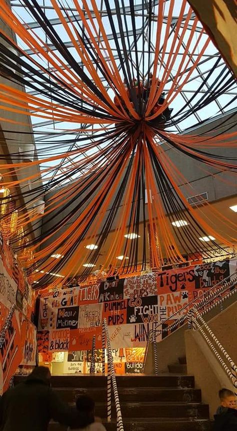 Fall Pep Rally Ideas, School Spirit Decorations Hallway, White Out Pep Rally Ideas, Spirit Week Decorations Hallway, School Hallway Posters, Spirit Week Hallway Ideas, College Homecoming Themes, Rally Ideas Highschool, School Homecoming Decorations