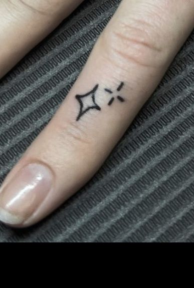 Tiny Drawings On Hand, Simple Stick N Poke Tattoos, Cool Pen Tattoos, Y2k Stick And Poke, Hello Kitty Stick And Poke, Finger Tattoo Simple, Small Tattoo Ideas Easy, Small Single Line Tattoo, Stick N Poke Ideas Grunge