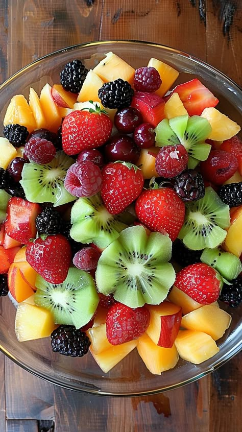 Food Fruit, Fruit Astethic, Pretty Fruit Salad, Fruit Salad Aesthetic, Mexican Fruit Salad, Fruit And Veggies Aesthetic, Fruit Salads, Aesthetic Fruit And Vegetables, Fruits Salad Aesthetic