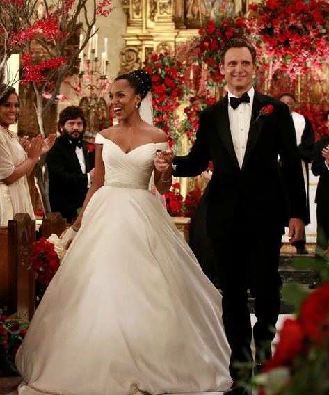 Scandalous Outfits, Fitzgerald Grant, Olivia And Fitz, Swirl Couples, Destination Wedding Decor, Tony Goldwyn, Anne Barge, Olivia Pope, Memorable Wedding