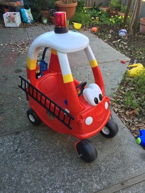 My makeover of Carters cozy coupe... Diy Fireman Costumes, Little Tikes Makeover, Cozy Coupe Makeover, Kids Backyard Playground, Firetruck Birthday, Diy Kids Toys, Yellow Car, Backyard Playground, Little Tikes