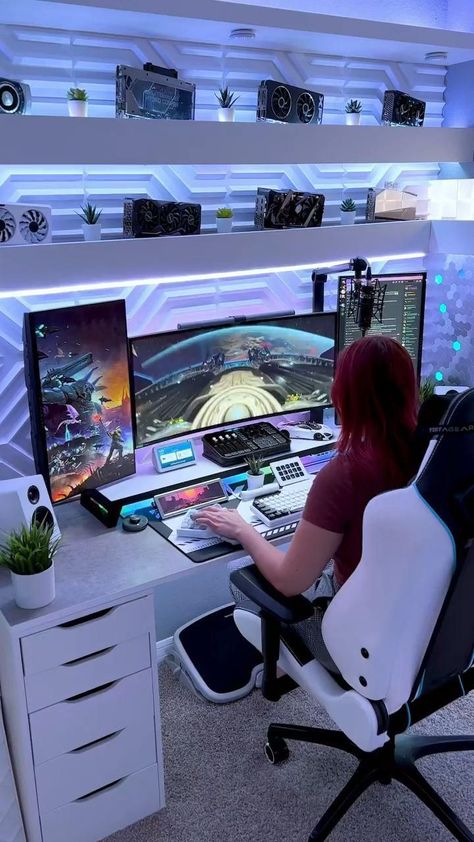 Small Game Room Design, Gamer Room Design, Gaming Room Ideas, Games Room Inspiration, Aesthetic Game, Gaming Aesthetic, Small Game Rooms, Gaming Desk Setup, Best Gaming Setup