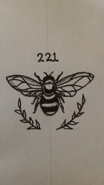 Sherlock Tattoo, Fandom Tattoos, Traditional Tattoo Designs, Bee Tattoo, Jewelry Tattoo, Tattoo Flash Art, American Traditional Tattoo, Arte Inspo, 자수 디자인