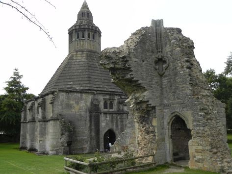 the kitchen building at glastonbury abbey Knights Tale, Glastonbury England, Glastonbury Abbey, Witches Garden, Joseph Of Arimathea, British Landscape, Glastonbury Tor, Places In England, Beautiful Ruins