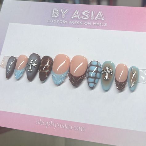 🩵🤎🩵 #nailsnailsnails #nailart #nails #nailsofinstagram #pressonnails #pressons #pressonnailset #pressonnailslovers #pressonnailsforsale #almondnails #bluenails #brownnails #shortnails Nails Croc Print, Aura Nails Chrome, Croc Print Nails, Mix And Match Nails, Asia Nails, Nails Aura, Chrome Nail Designs, Match Nails, Aura Nails