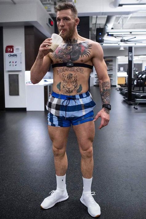 The Conor McGregor Look Book Conor Mcgregor Workout, Connor Macgregor, Mcgregor Suits, Conor Mcgregor Wallpaper, Conner Mcgregor, Mcgregor Wallpapers, Conor Mcgregor Style, Christus Tattoo, Connor Mcgregor