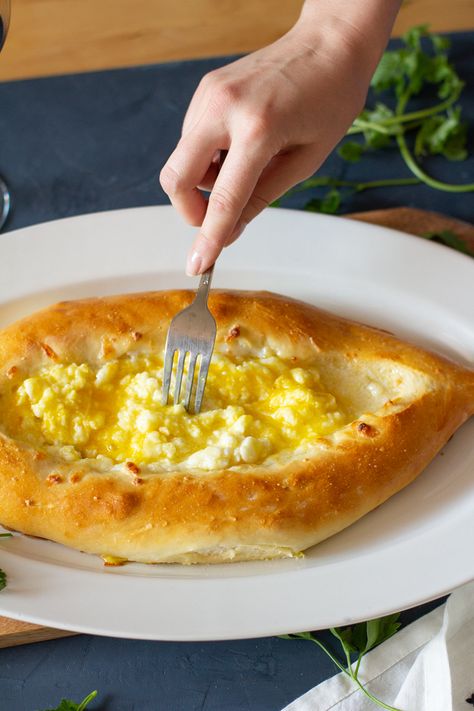 Cheese Boat Recipe, Khachapuri Recipe, Cheese Boat, Cheese And Bread, Georgian Food, Recipe For 2, Breads & Buns, Melty Cheese, Adorable Cats