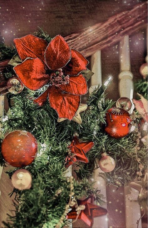 Burnt orange deco Burnt Orange Christmas Decor, Burnt Orange Christmas Tree, Burnt Orange Christmas, Orange Christmas Decor, Grey Wedding Decor, Orange Christmas Tree, Terracotta Kitchen, Lodge Christmas, Deco Orange